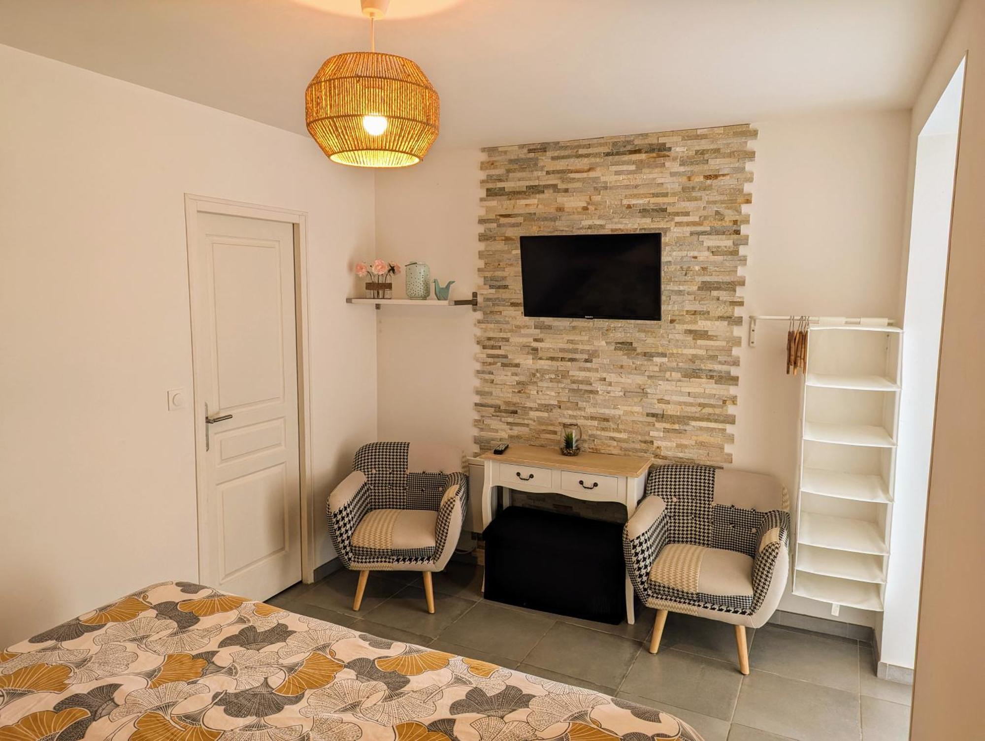Studio Les Chambres De La Source - Milouin Sancourt  Экстерьер фото